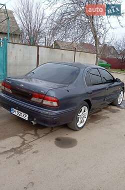 Седан Nissan Maxima 1998 в Ізмаїлі
