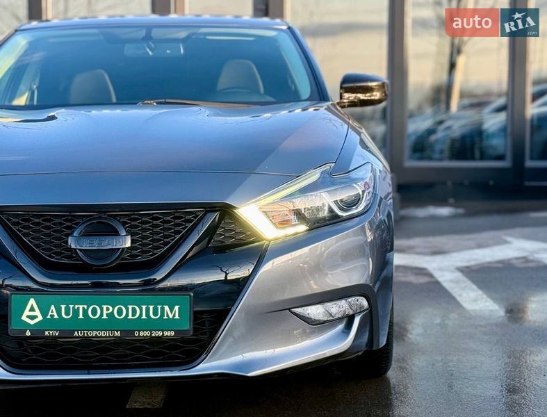 Седан Nissan Maxima 2016 в Киеве