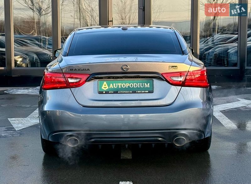 Седан Nissan Maxima 2016 в Киеве