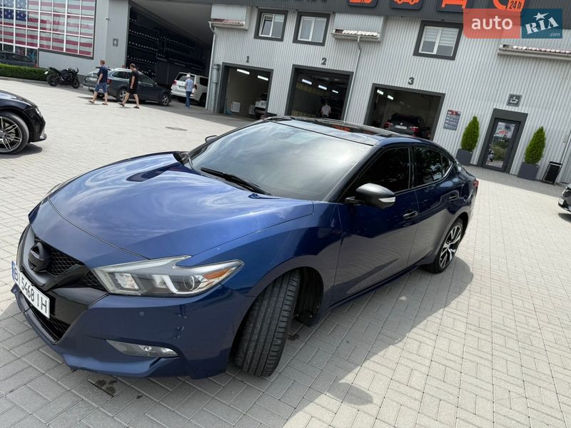 Седан Nissan Maxima 2016 в Каменец-Подольском