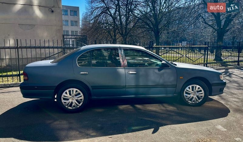 Седан Nissan Maxima 1997 в Одессе