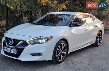 Седан Nissan Maxima 2016 в Киеве