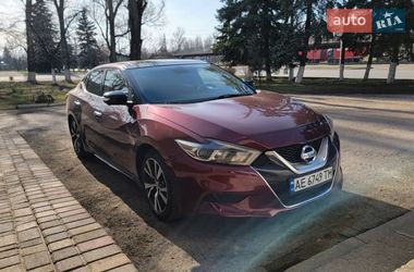 Седан Nissan Maxima 2015 в Славянске