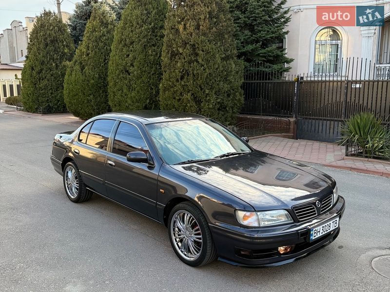 Седан Nissan Maxima 1995 в Одессе