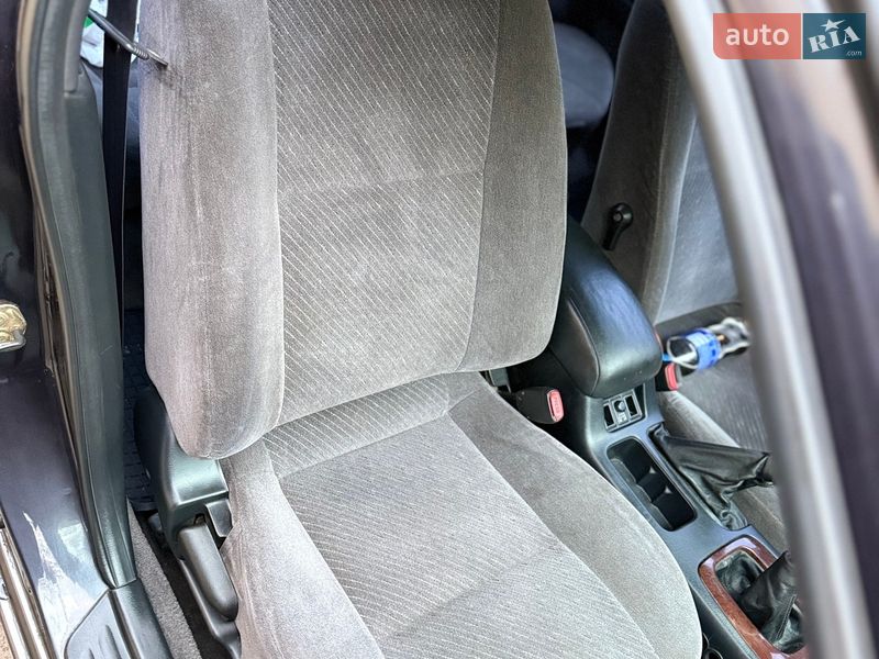 Седан Nissan Maxima 1995 в Одессе