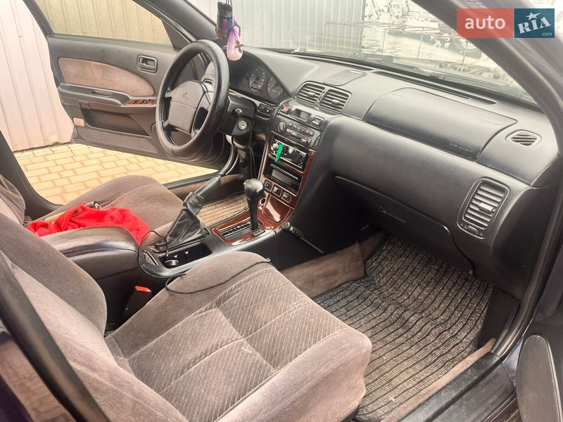 Седан Nissan Maxima 1998 в Одесі