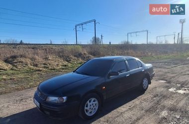 Седан Nissan Maxima 1995 в Ровно