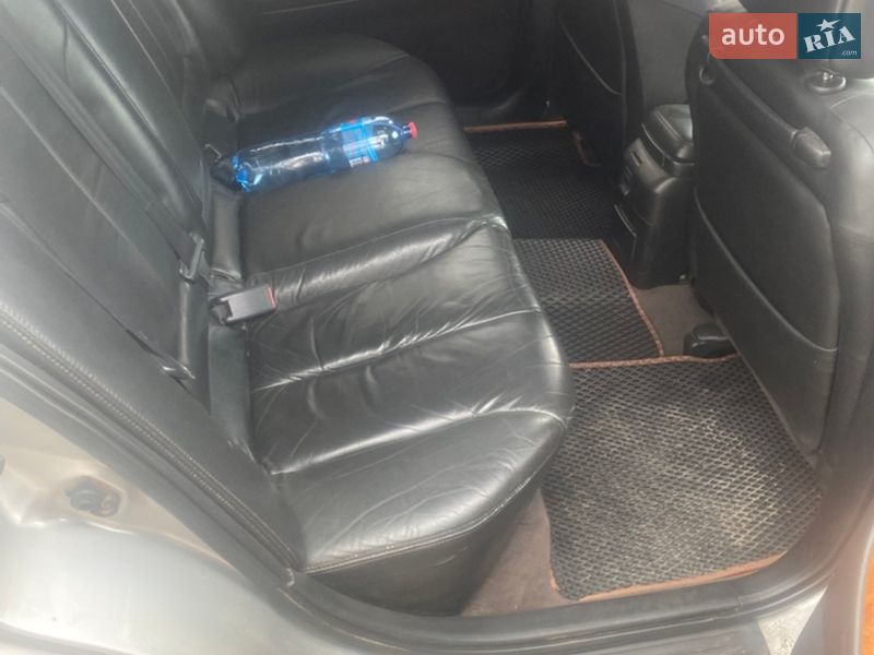 Седан Nissan Maxima 2002 в Жовтих Водах