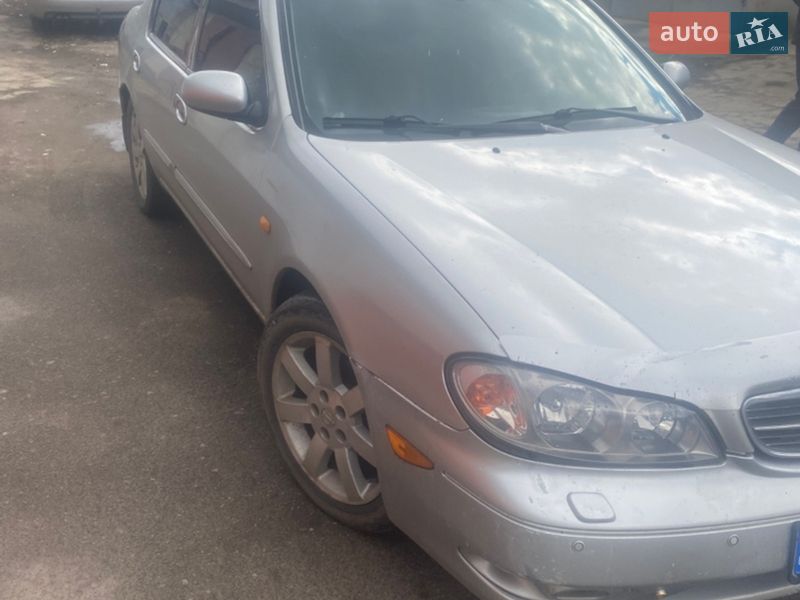 Седан Nissan Maxima 2002 в Жовтих Водах