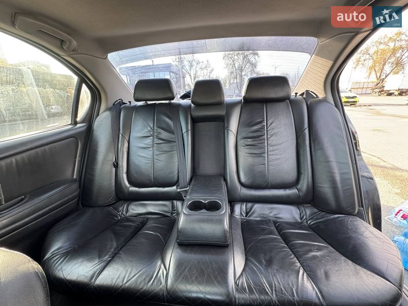 Седан Nissan Maxima 2001 в Днепре