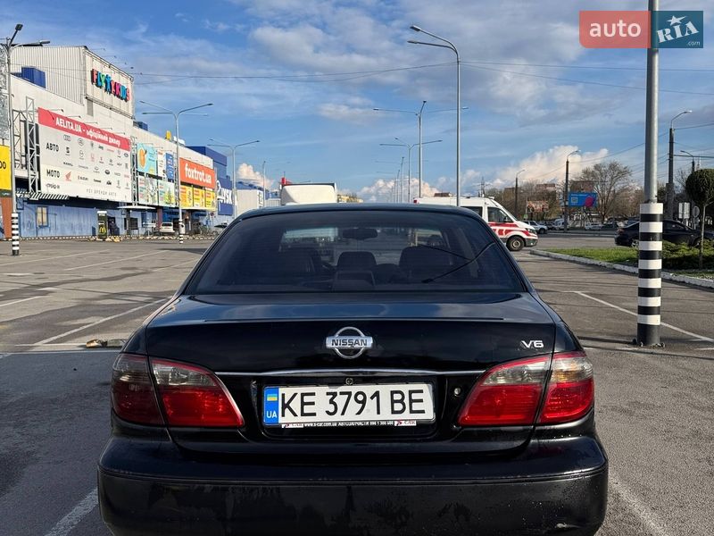Седан Nissan Maxima 2001 в Днепре