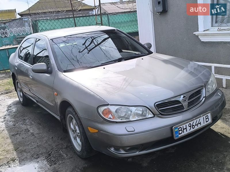 Nissan Maxima 2000