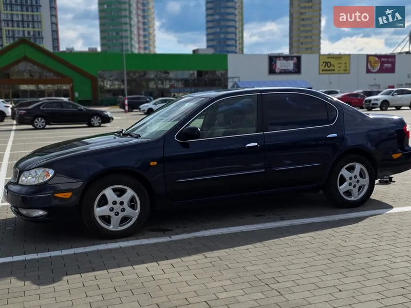 Nissan Maxima 2000
