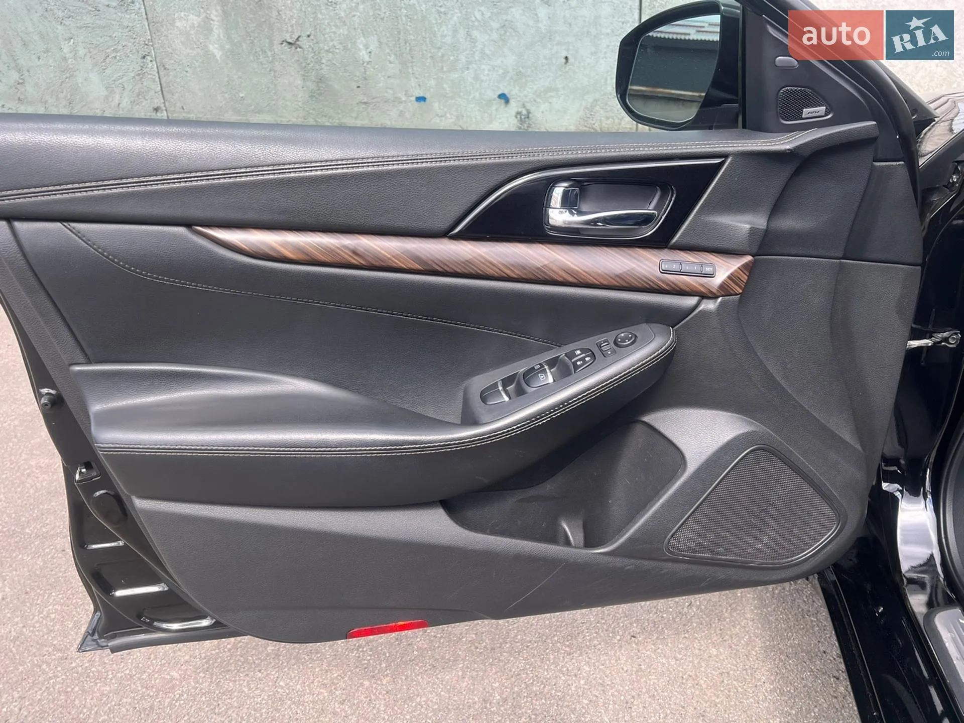 2016 Nissan Maxima - мініатюра 16