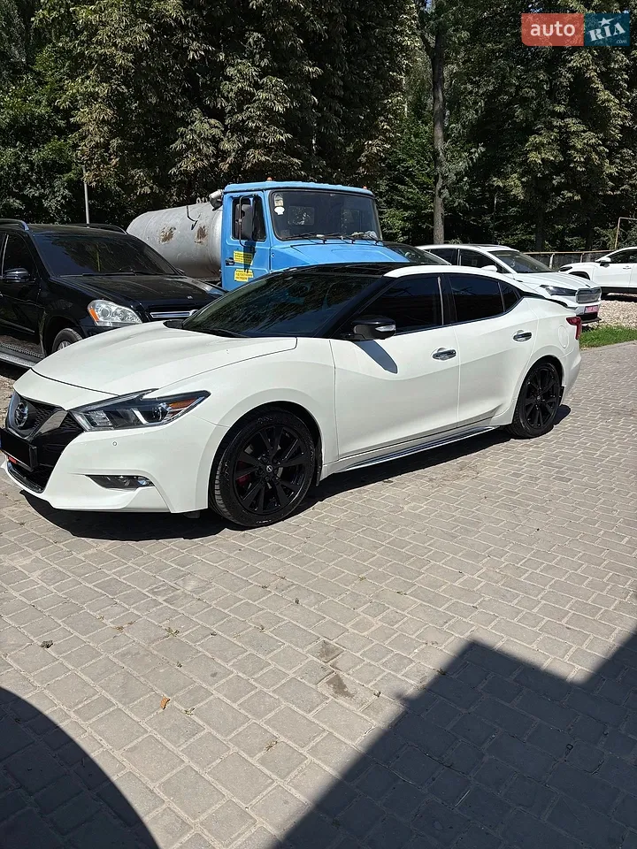2018 Nissan Maxima - мініатюра 11
