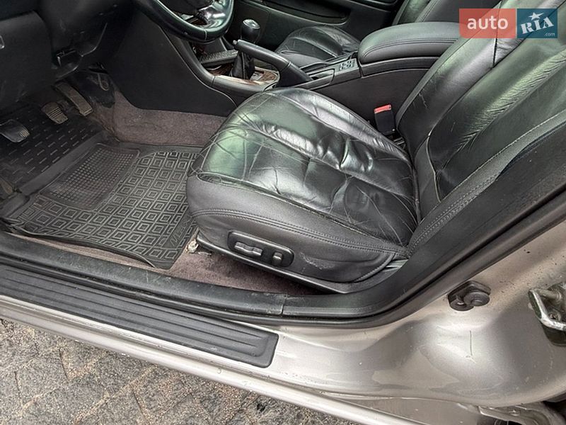Седан Nissan Maxima 2001 в Полтаве