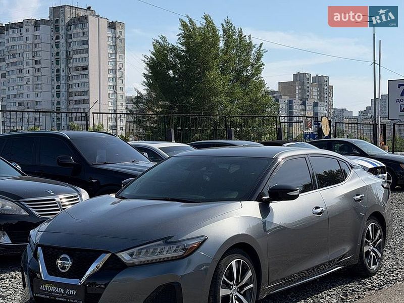 Nissan Maxima 2019