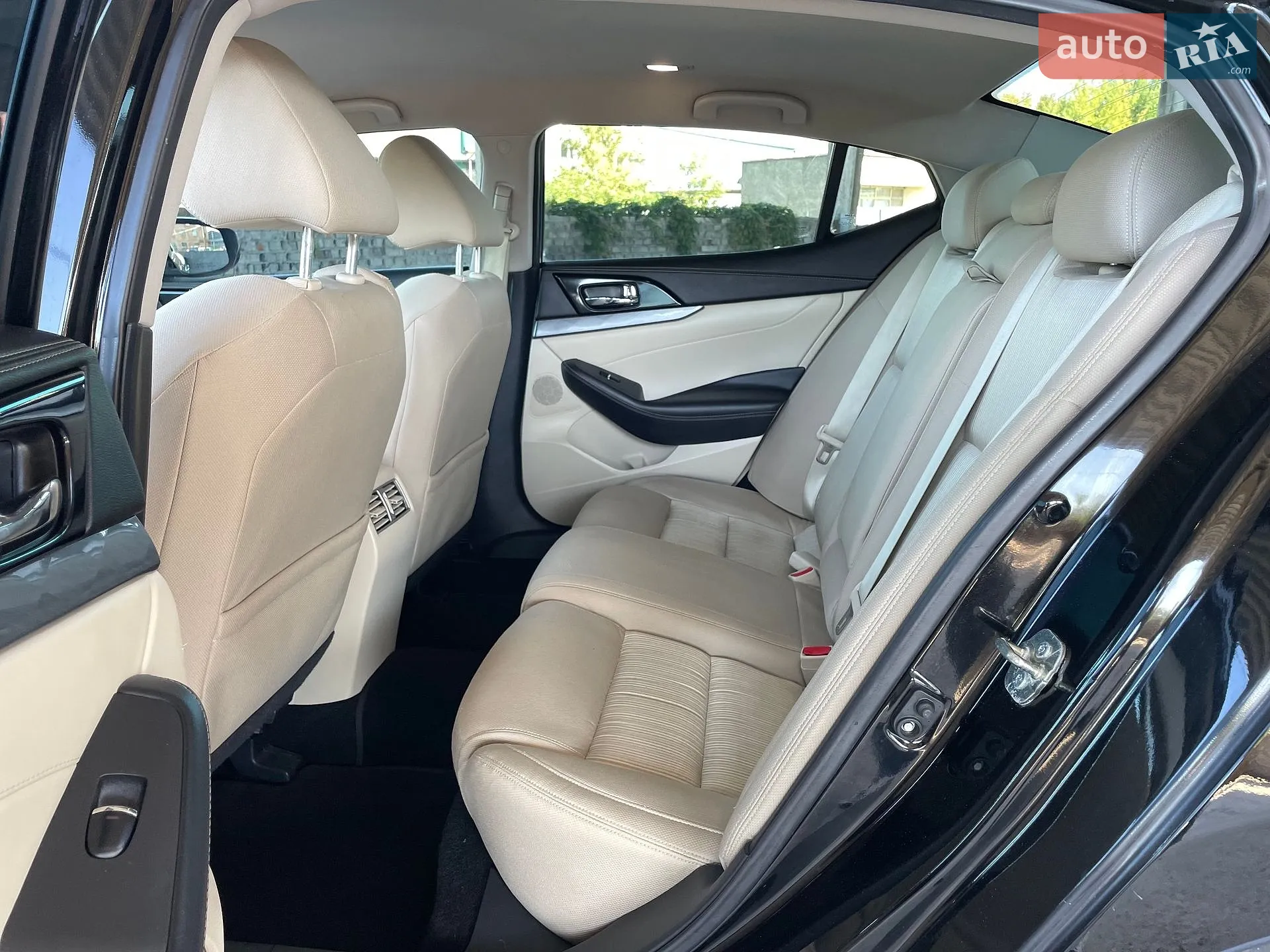 2016 Nissan Maxima - мініатюра 37