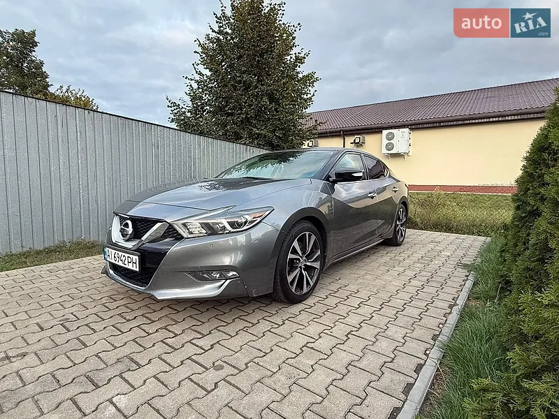 Nissan Maxima