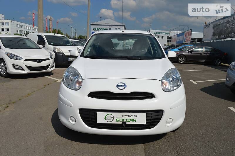 Хетчбек Nissan Micra 2015 в Києві