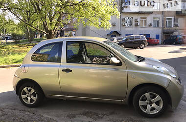 Хэтчбек Nissan Micra 2004 в Киеве