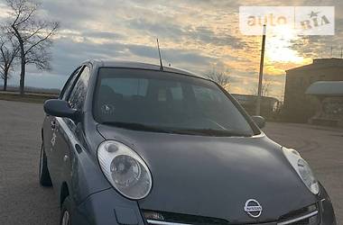 Хэтчбек Nissan Micra 2004 в Ромнах