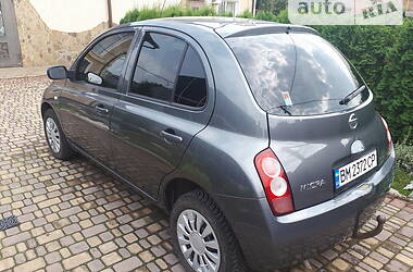 Хэтчбек Nissan Micra 2004 в Ромнах