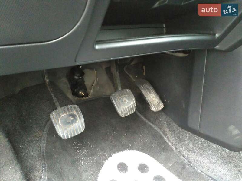 Хэтчбек Nissan Micra 2004 в Броварах фото 6 Хэтчбек Nissan Micra 2004 в Броварах