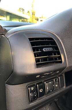 Хэтчбек Nissan Micra 2005 в 