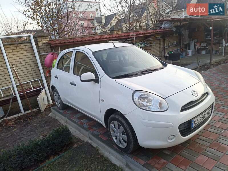 Хэтчбек Nissan Micra 2013 в Киеве
