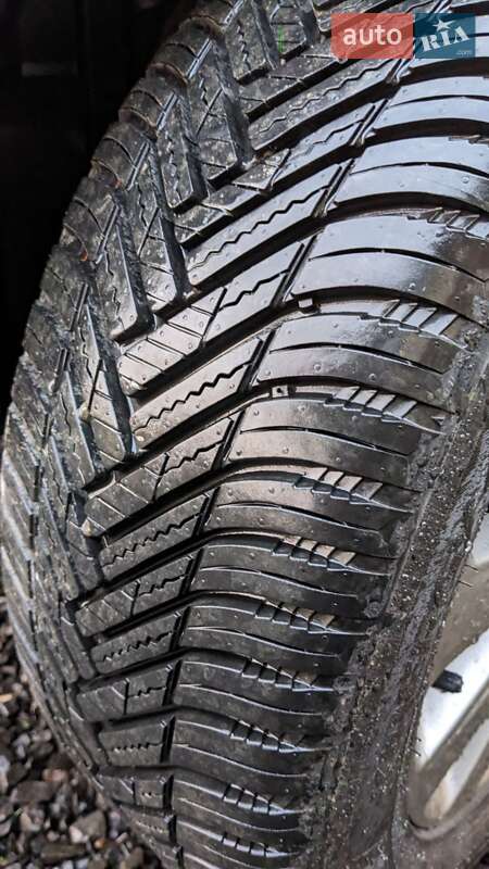 Хетчбек Nissan Micra 2003 в Виноградові