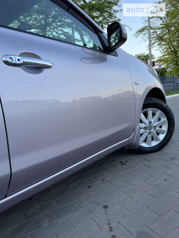 Хэтчбек Nissan Micra 2013 в Одессе