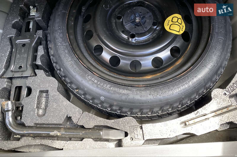 Кабріолет Nissan Micra 2006 в Дніпрі