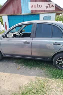 Хэтчбек Nissan Micra 2009 в Старой Синяве