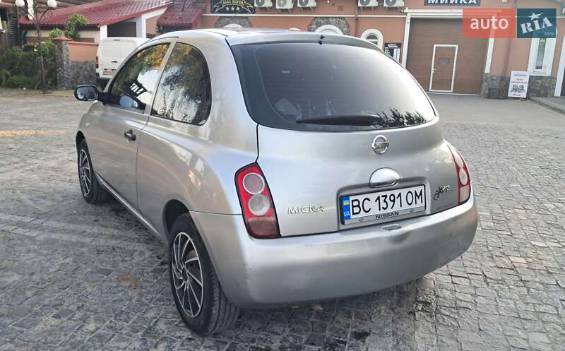 Хэтчбек Nissan Micra 2004 в Самборе