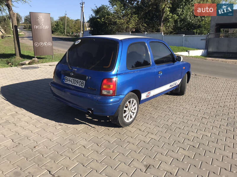 Хэтчбек Nissan Micra 1999 в Тарутине