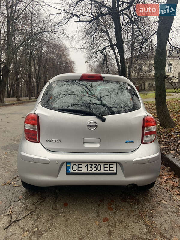 Хетчбек Nissan Micra 2010 в Новоселиці