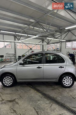 Хэтчбек Nissan Micra 2009 в Новоселице