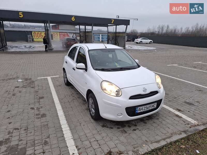 Хетчбек Nissan Micra 2013 в Києві