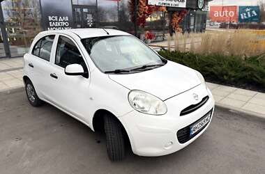 Хетчбек Nissan Micra 2013 в 