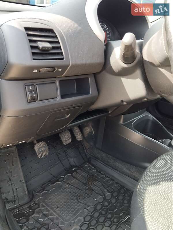 Хэтчбек Nissan Micra 2010 в Харькове