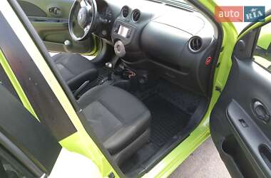 Хэтчбек Nissan Micra 2013 в 