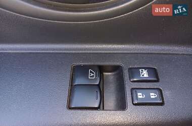 Хэтчбек Nissan Micra 2013 в 