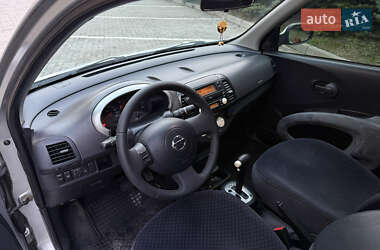 Хэтчбек Nissan Micra 2004 в 