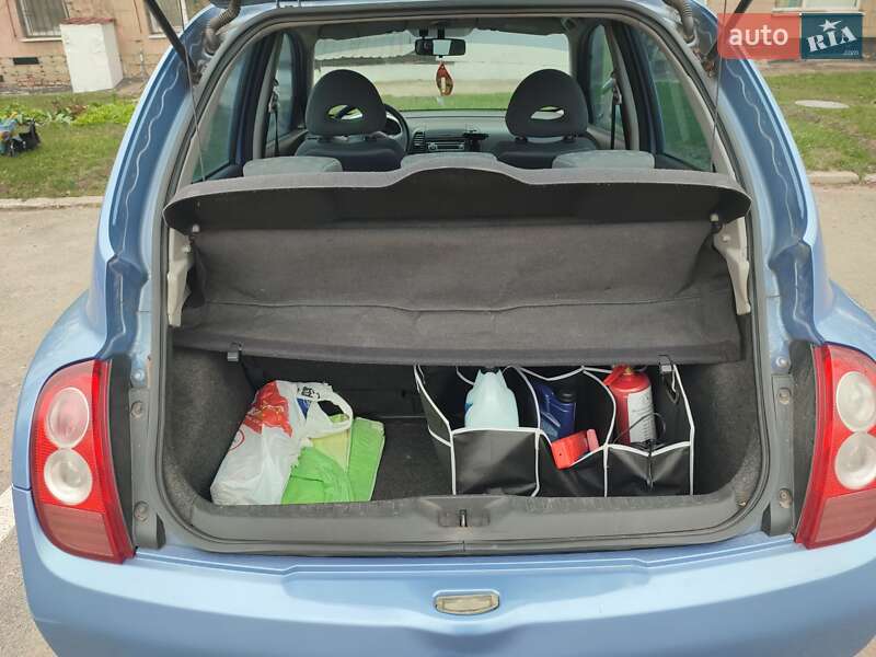 Хетчбек Nissan Micra 2003 в Кропивницькому