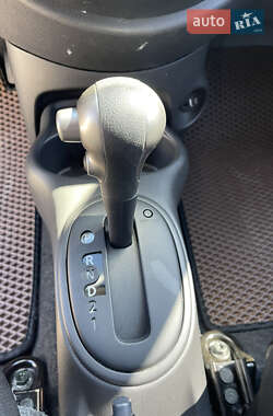 Хэтчбек Nissan Micra 2013 в 