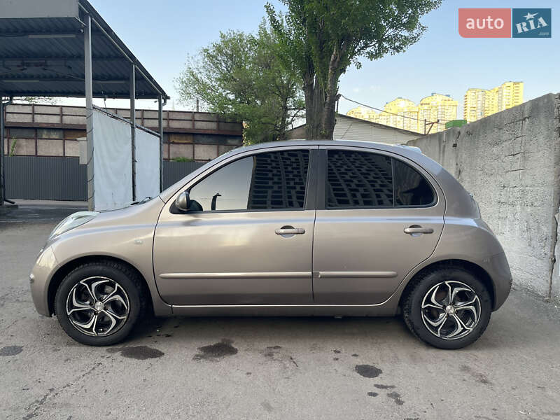 Хетчбек Nissan Micra 2007 в Києві