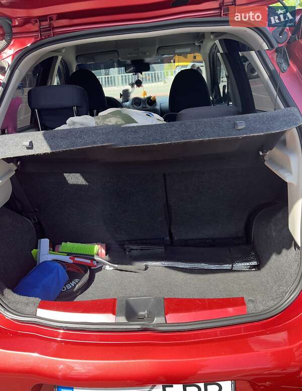 Хэтчбек Nissan Micra 2015 в Киеве
