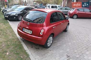 Хэтчбек Nissan Micra 2010 в 