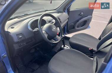 Хетчбек Nissan Micra 2004 в 